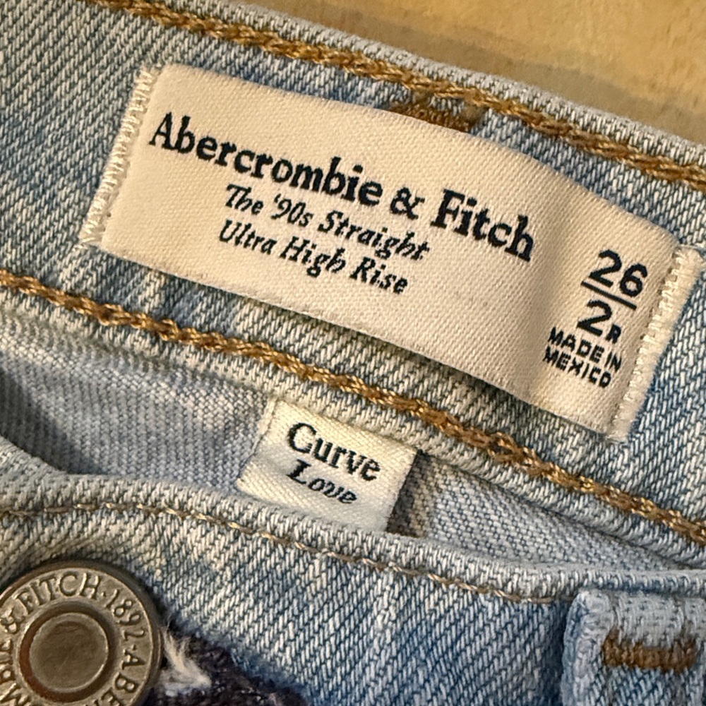 Abercrombie&Fitch Curve Love Ultra High Rise 90s Straight Jean MEDIUM DESTROY 26 - Picture 4 of 4